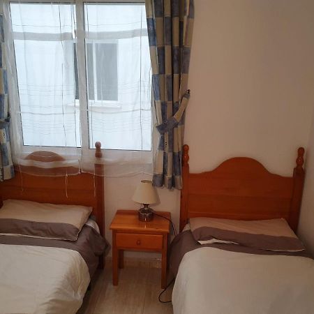 Apartment Close To All Amenities Torrevieja Kültér fotó
