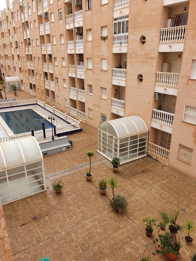 Apartment Close To All Amenities Torrevieja Kültér fotó